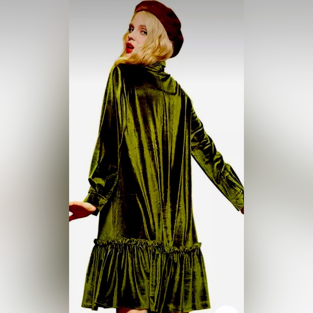 Elf Sack Green Velvet Summer/Spring Dress size M